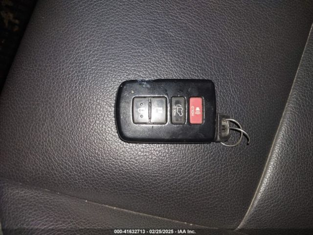 2T3JFREV8JW782234 Toyota RAV4 SE