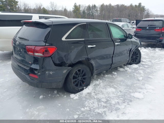 5XYPGDA32KG543132 KIA Sorento 2.4l Lx