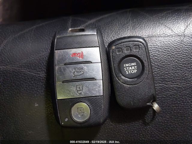 KNDPNCAC8H7135045 KIA Sportage Ex