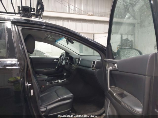 KNDPNCAC8H7135045 KIA Sportage Ex