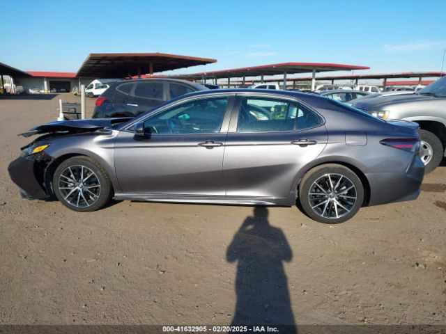 4T1G11AK2NU662823 Toyota CAMRY SE