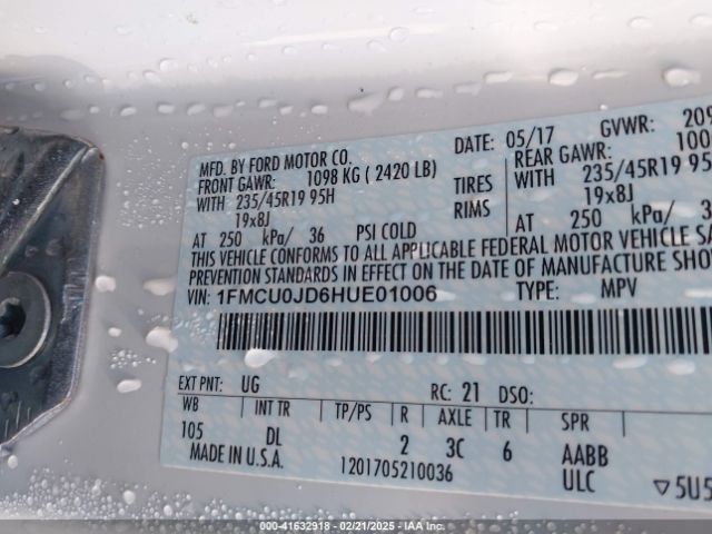 1FMCU0JD6HUE01006 Ford Escape Titanium