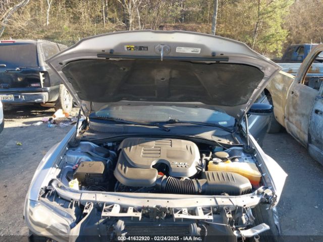 2018 CHRYSLER 300 2C3CCABGXJH214595 Photo 9