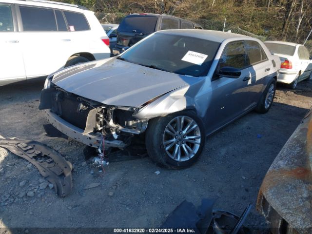 2018 CHRYSLER 300 2C3CCABGXJH214595 Photo 1
