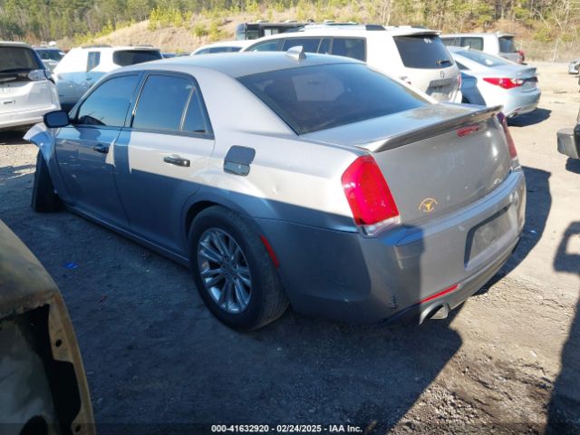 2018 CHRYSLER 300 2C3CCABGXJH214595 Photo 2