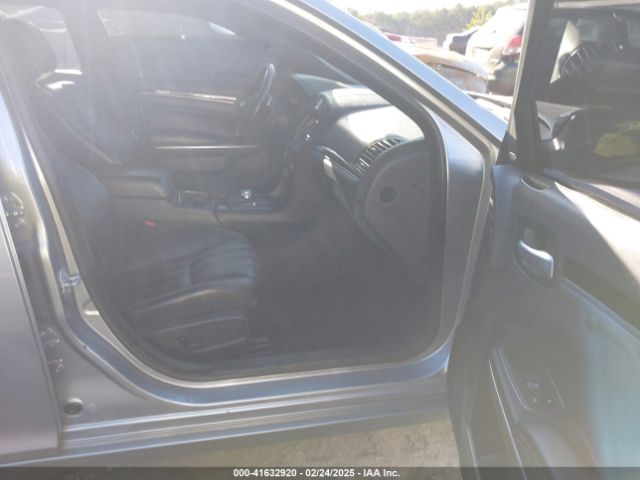 2018 CHRYSLER 300 2C3CCABGXJH214595 Photo 4