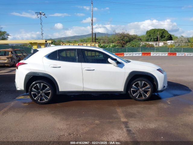 JTHX3JBH0N2055167 Lexus UX 200