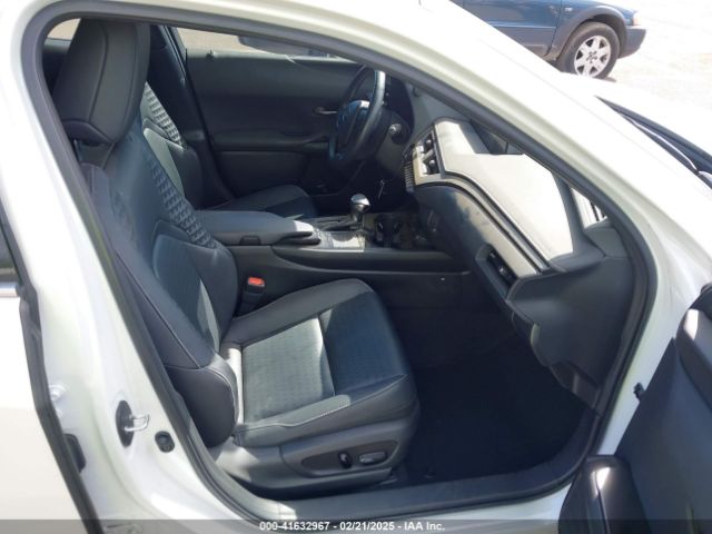 JTHX3JBH0N2055167 Lexus UX 200