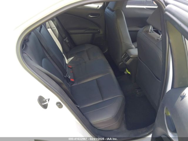 JTHX3JBH0N2055167 Lexus UX 200