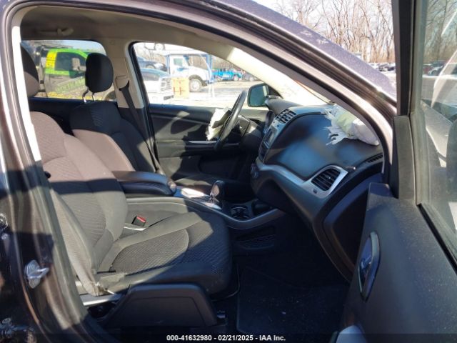 3C4PDCAB5JT533082 Dodge JOURNEY SE