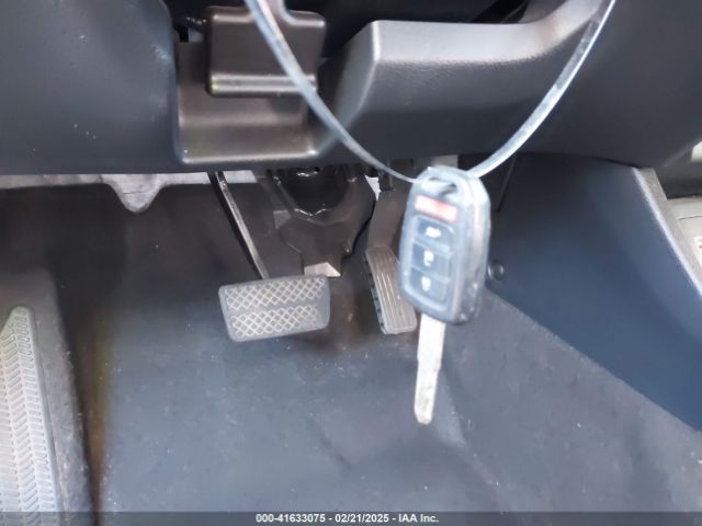 3CZRU6H31NM768923 Honda Hr-v Awd Lx