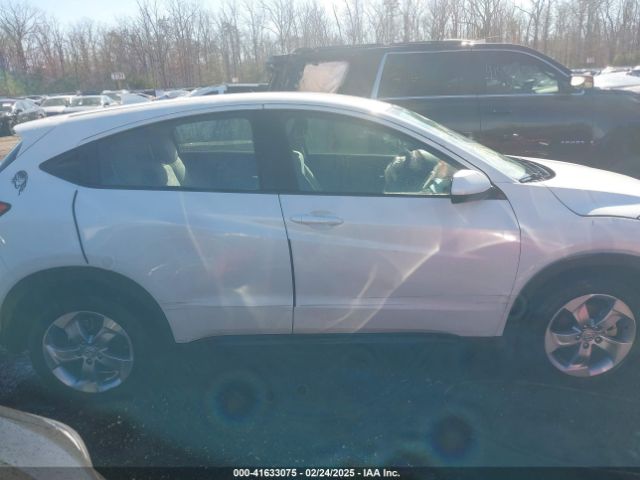 3CZRU6H31NM768923 Honda Hr-v Awd Lx