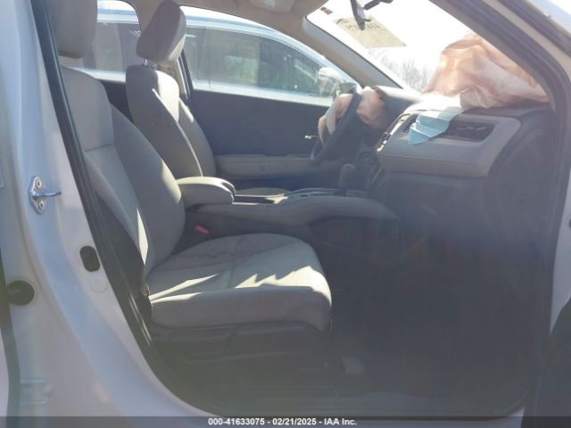 3CZRU6H31NM768923 Honda Hr-v Awd Lx