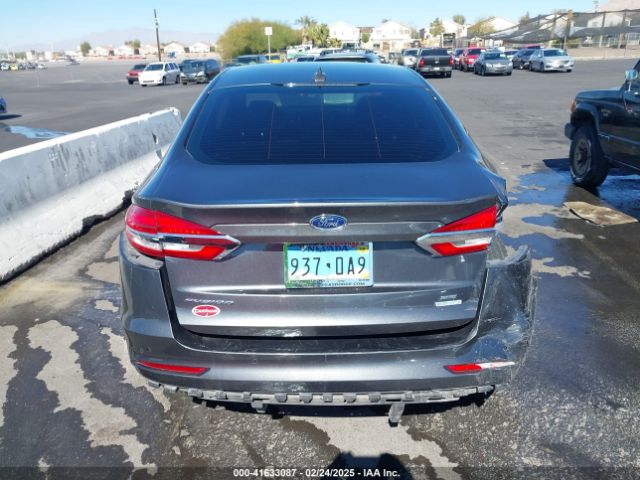 3FA6P0HD5KR176497 Ford FUSION SE