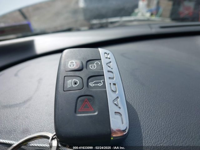 2018 JAGUAR F-PACE SADCJ2FX2JA265058 Photo 10