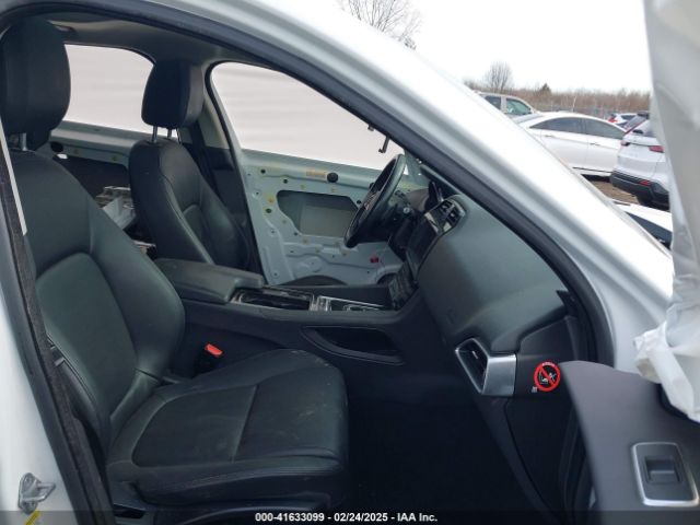 2018 JAGUAR F-PACE SADCJ2FX2JA265058 Photo 4