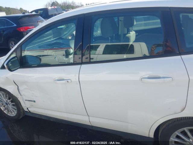 1FADP5AUXEL519452 Ford C-max Hybrid Se