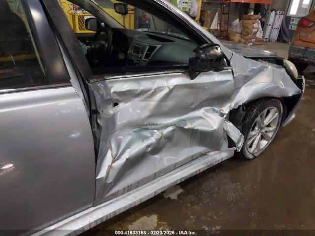 4S3BMCC65E3014061 Subaru Legacy 2.5i Premium