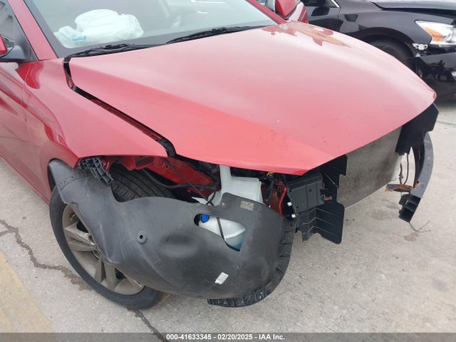 Hyundai ELANTRA SEL 2018 5NPD84LF1JH222035 Image 16