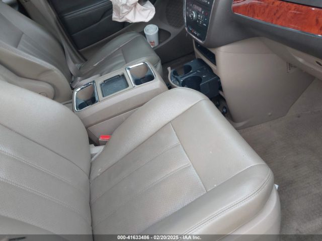 2C4RC1CG0ER409657 Chrysler Town & Country Touring-l