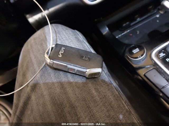 KNDEU2AA7P7418568 KIA SELTOS S
