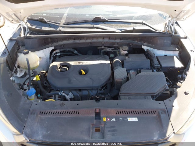 KM8J23A40JU669361 Hyundai TUCSON SE