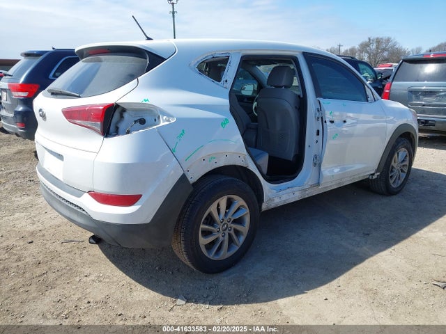KM8J23A40JU669361 Hyundai TUCSON SE