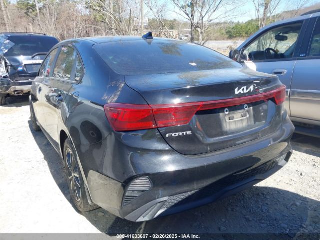 3KPF24ADXPE507325 KIA Forte Lxs