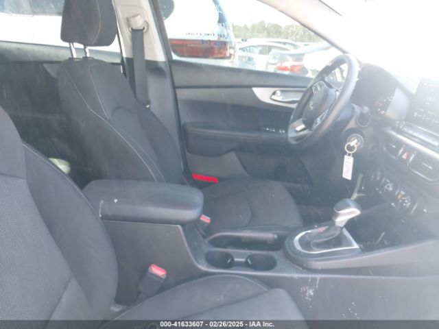3KPF24ADXPE507325 KIA Forte Lxs