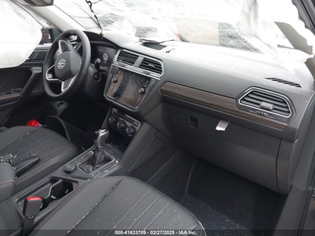 3VV5B7AX4RM230768 Volkswagen Tiguan 2.0t Wolfsburg Edition