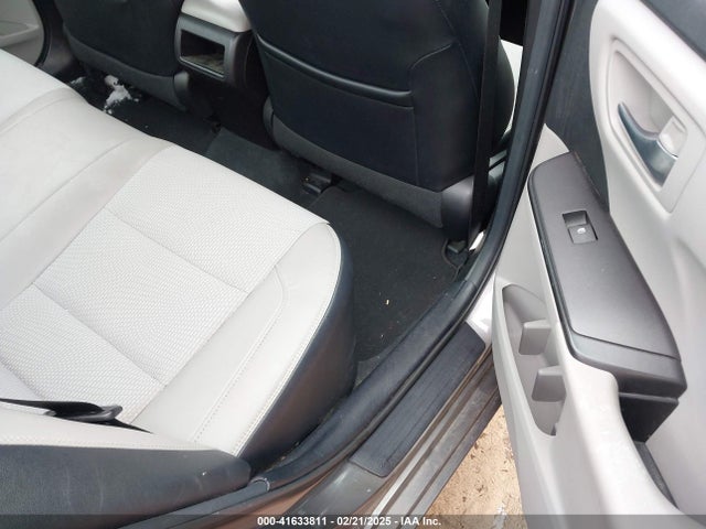 4T1BF1FK9HU404520 Toyota CAMRY SE