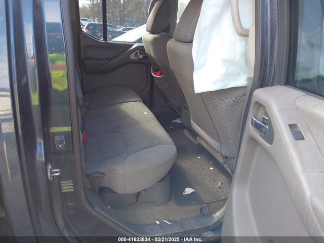 1N6AD0EV4HN736979 Nissan Frontier Sv