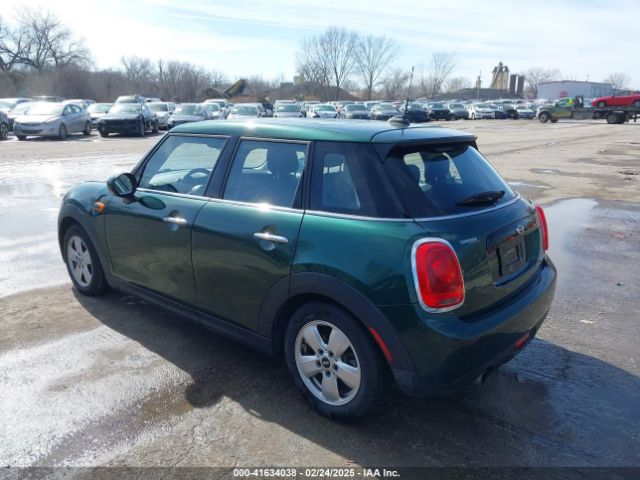 2016 MINI HARDTOP WMWXU1C58G2D11870 Photo 2