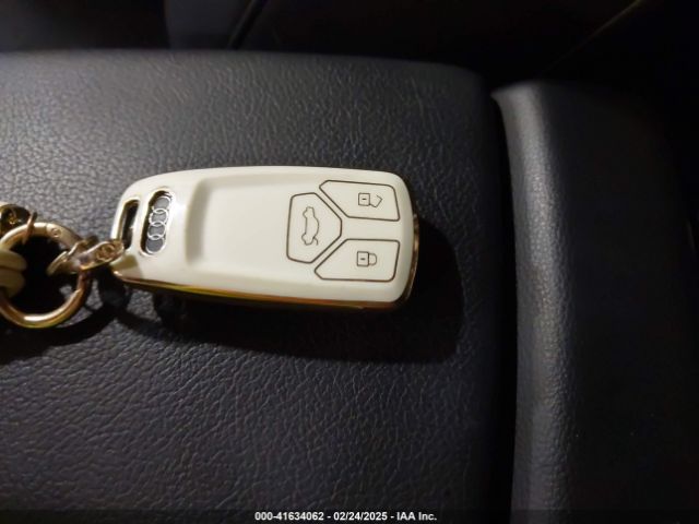 WAUDNAF47KA117328 Audi A4 45 Premium