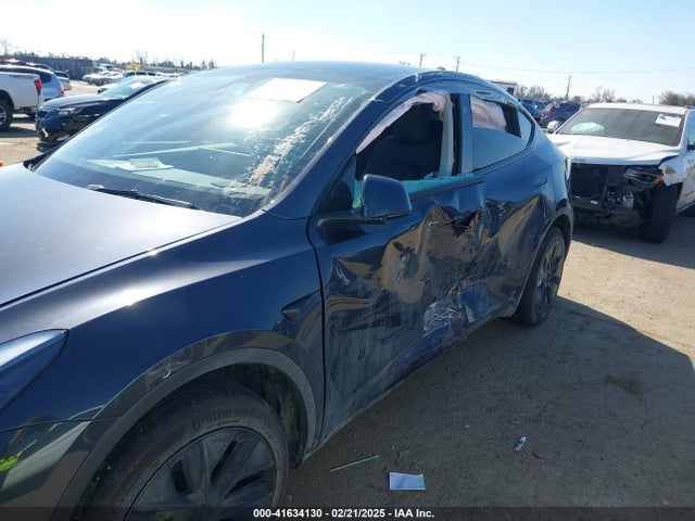 7SAYGDED8RF213796 Tesla Model Y Long Range Dual Motor All-wheel Drive/rwd