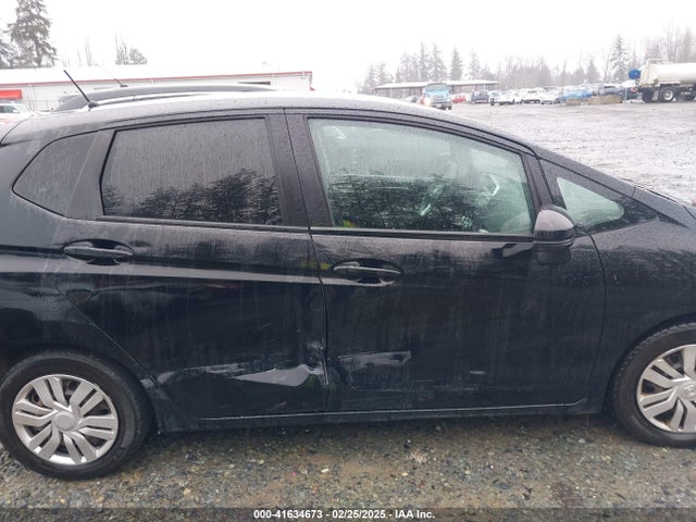 Honda FIT LX 2015 3HGGK5G55FM713233 Image 13