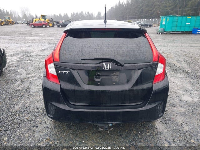 Honda FIT LX 2015 3HGGK5G55FM713233 Image 16
