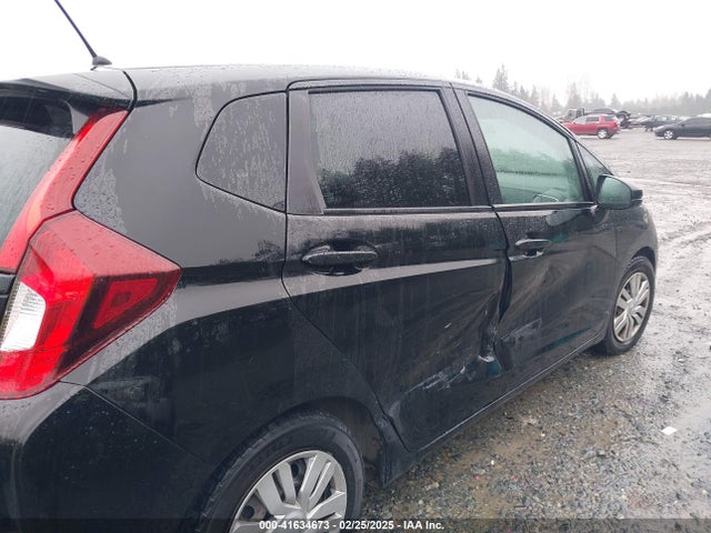 Honda FIT LX 2015 3HGGK5G55FM713233 Image 6