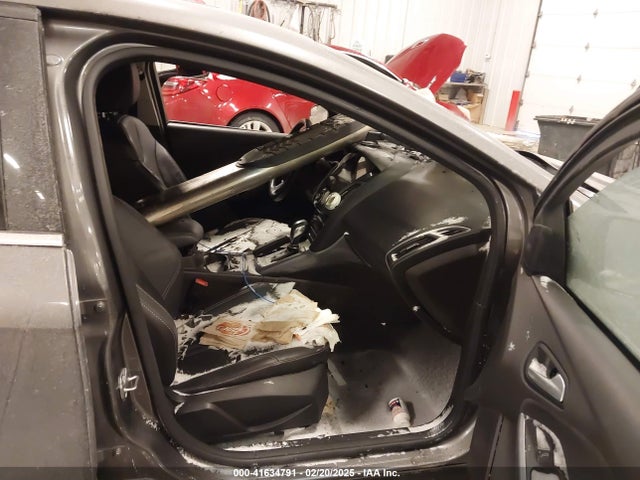1FADP3N27EL213449 Ford Focus Titanium