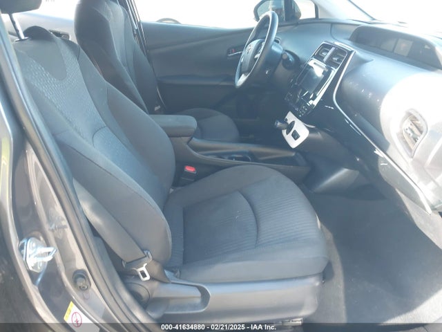 Toyota Prius Two 2018 JTDKBRFU7J3592787 Image 5