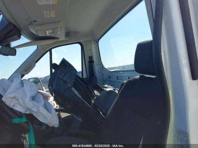 1FDBF8ZM1KKB46972 Ford Transit-350 Cab