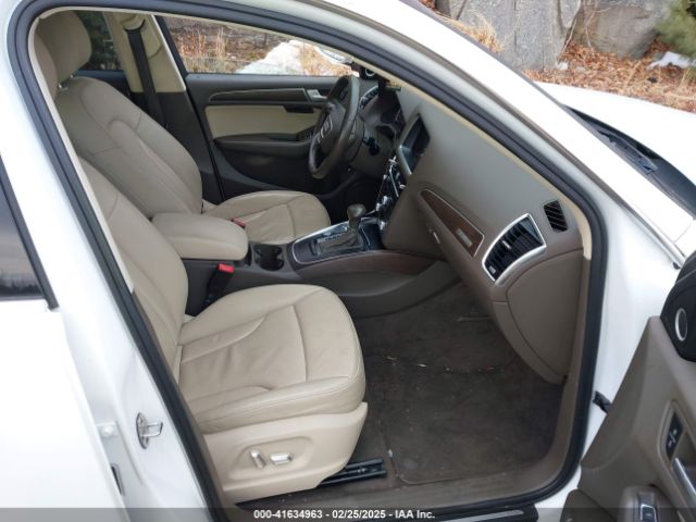 WA1LFAFP8FA047117 Audi Q5 2.0t Premium