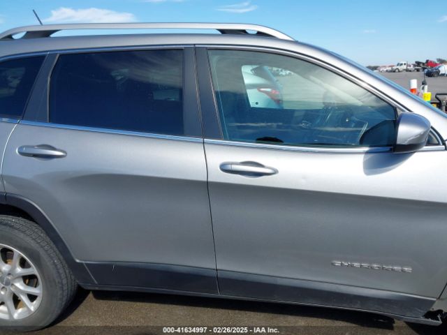 1C4PJLCB8FW620336 Jeep Cherokee Latitude