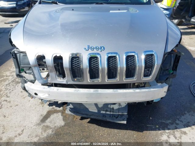 1C4PJLCB8FW620336 Jeep Cherokee Latitude