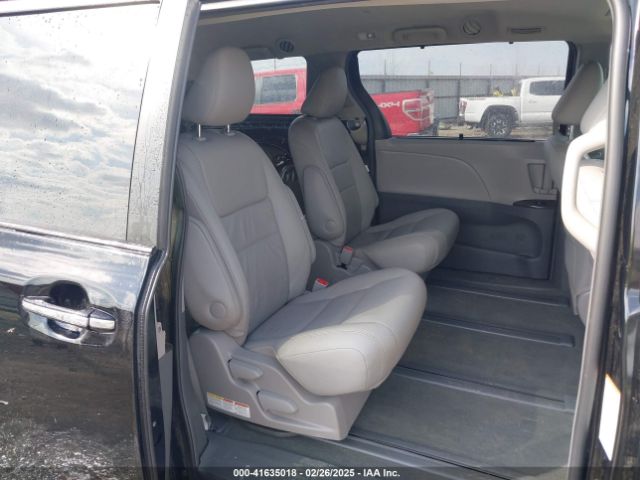 5TDDZ3DC5HS146786 Toyota Sienna Xle/limited