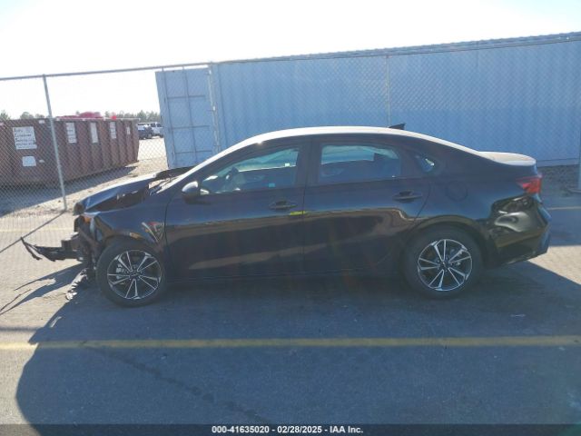 3KPF24AD5PE689578 KIA Forte Lxs
