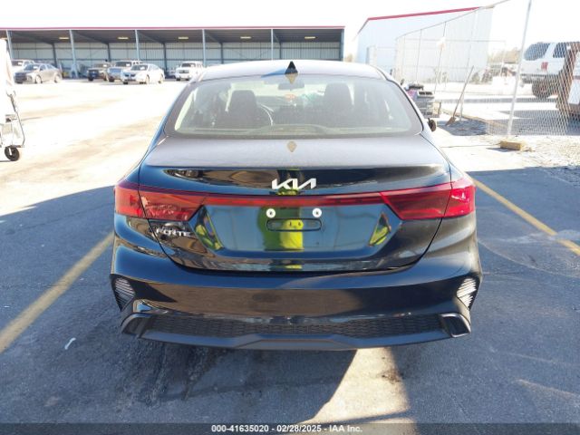 3KPF24AD5PE689578 KIA Forte Lxs