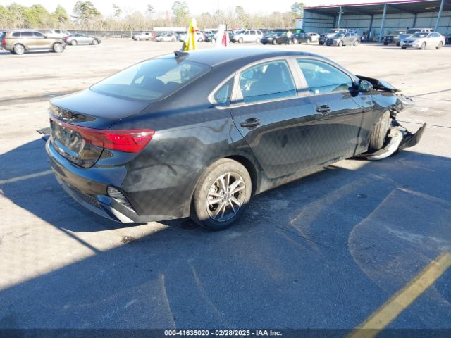 3KPF24AD5PE689578 KIA Forte Lxs