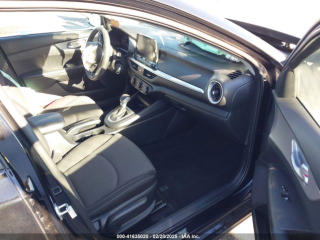 3KPF24AD5PE689578 KIA Forte Lxs
