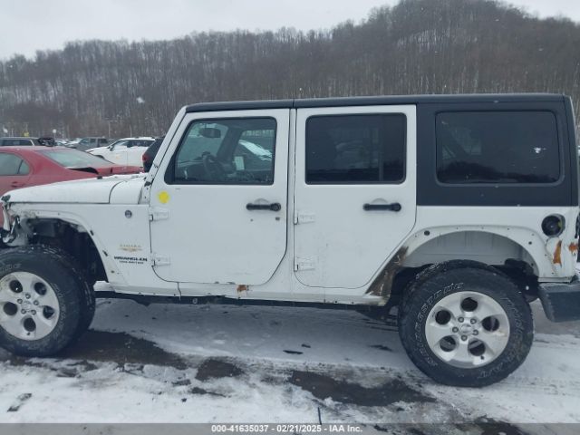 1C4BJWEG4EL118797 Jeep Wrangler Unlimited Sahara